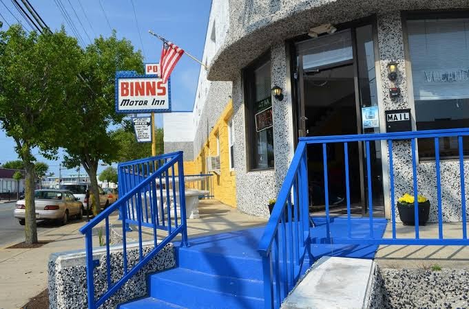 Binns Motor Inn
